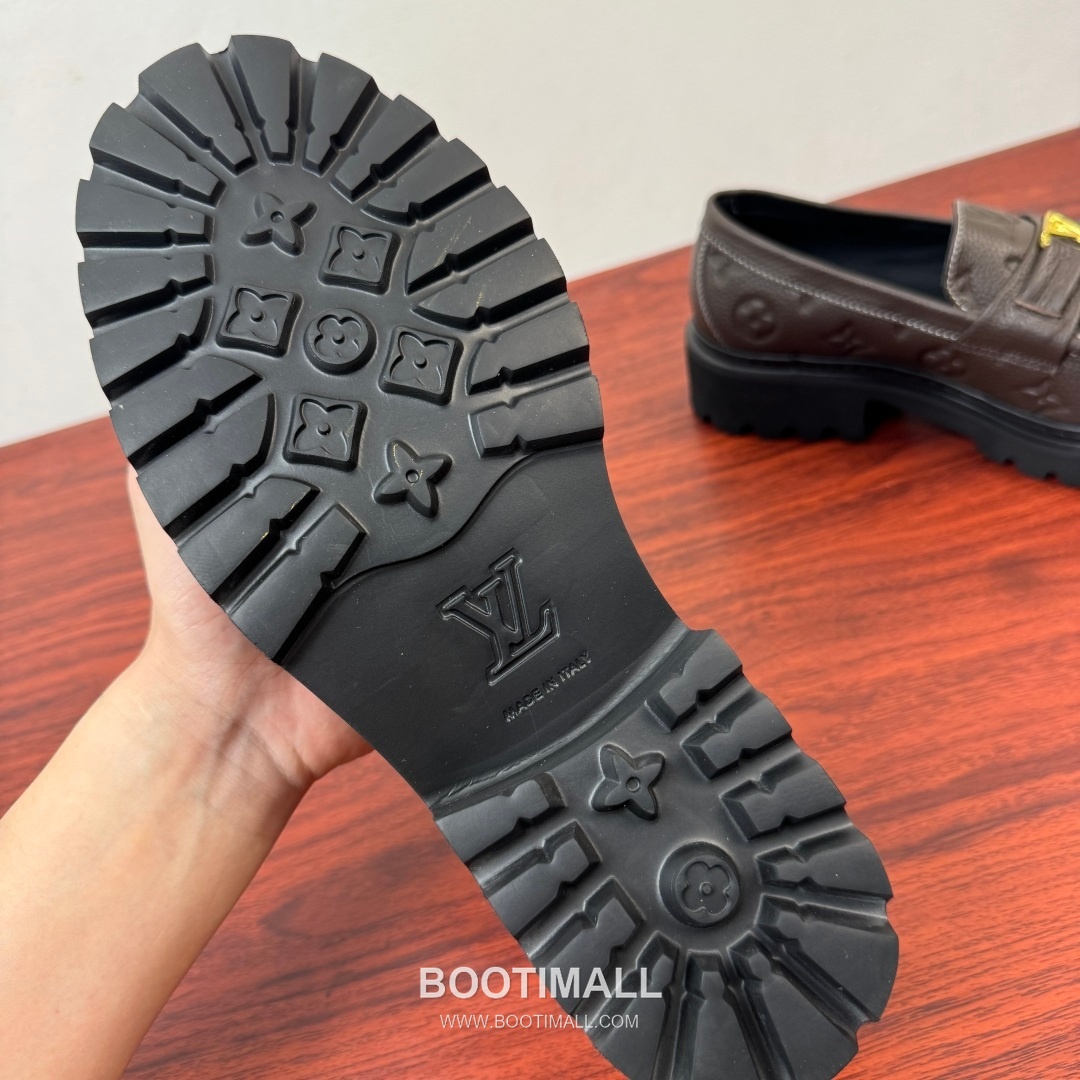 루이비통 Major 다미에 캔버스 소가죽 로고버클 플랫폼 블랙 로퍼 Louis Vuitton Major Damier Canvas Calfskin Logo Buckle Platform Black Loafers 9