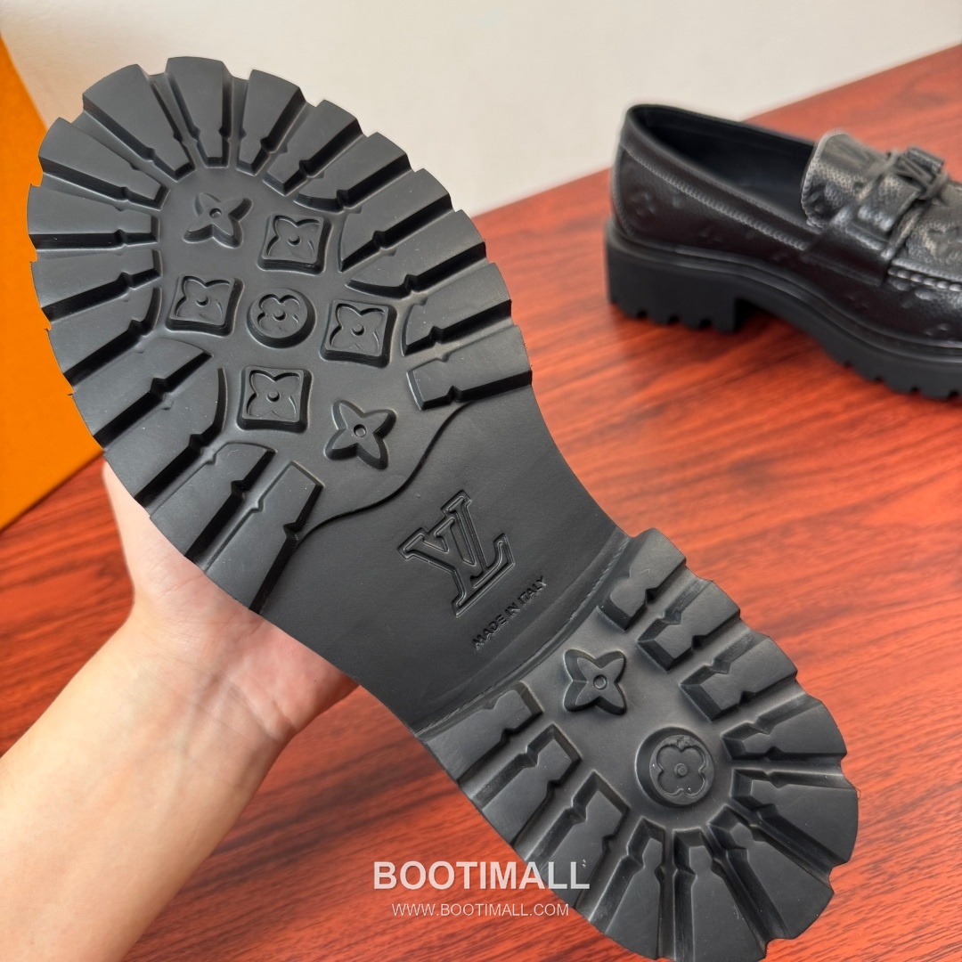 루이비통 Major 다미에 캔버스 소가죽 로고버클 플랫폼 블랙 로퍼 Louis Vuitton Major Damier Canvas Calfskin Logo Buckle Platform Black Loafers 9