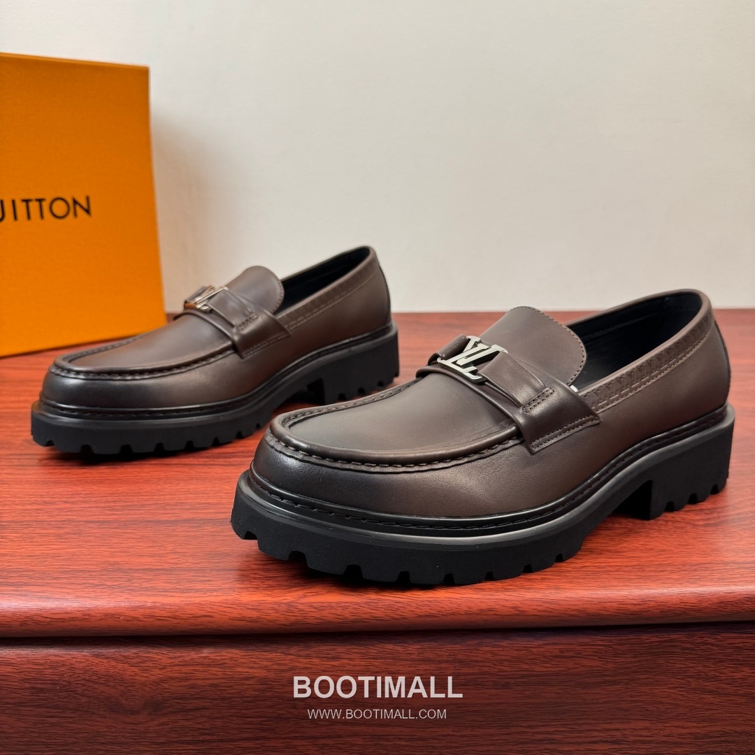 루이비통 Major 다미에 캔버스 소가죽 버클디테일 블랙 로퍼 Louis Vuitton Major Damier Canvas Calfskin Buckle Detail Black Loafers 3