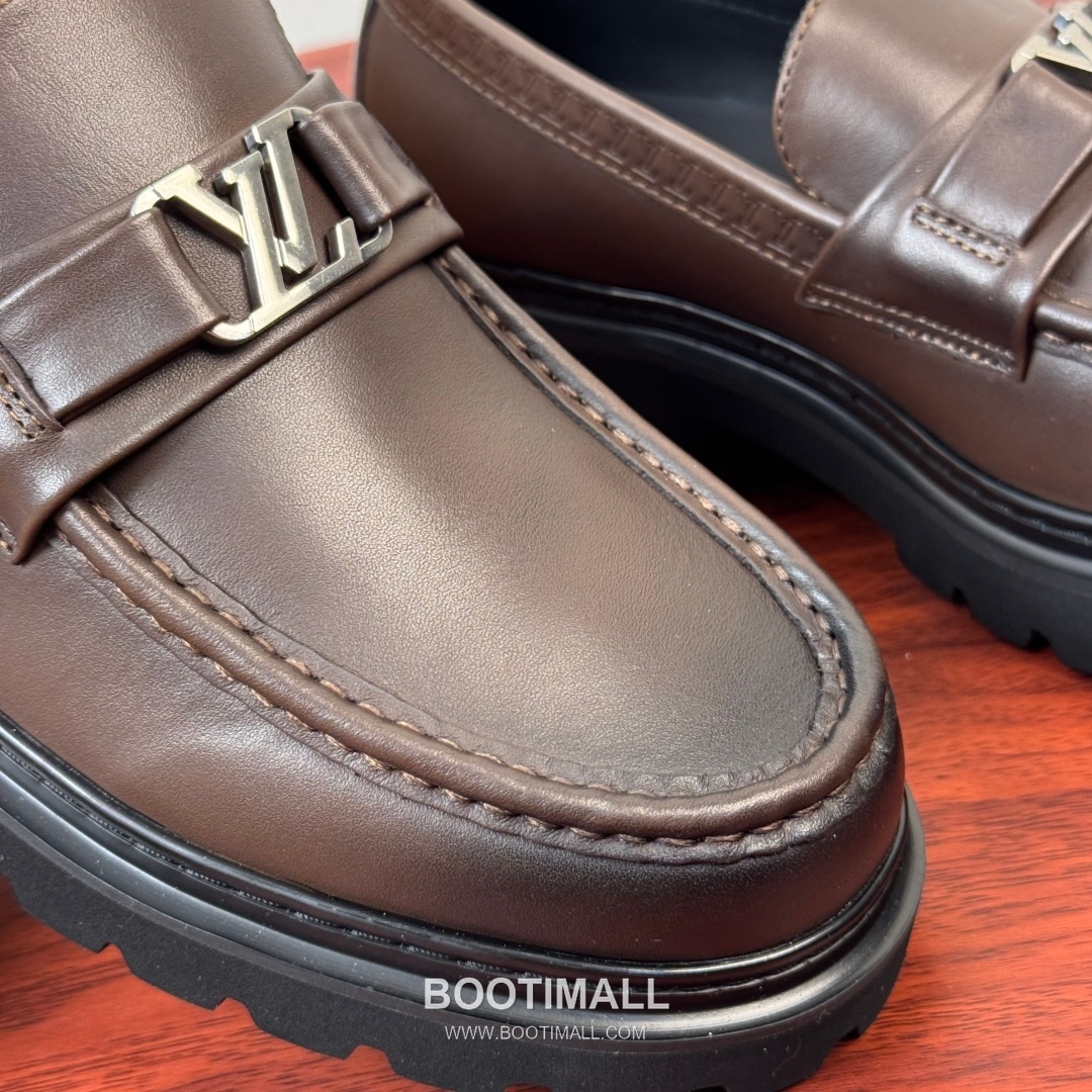 루이비통 Major 다미에 캔버스 소가죽 버클디테일 블랙 로퍼 Louis Vuitton Major Damier Canvas Calfskin Buckle Detail Black Loafers 5