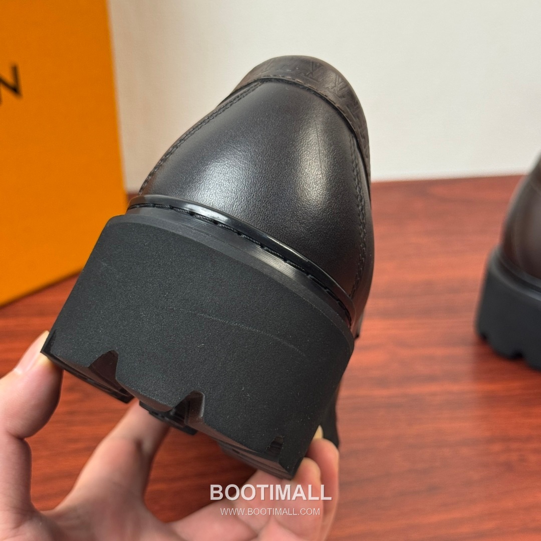 루이비통 Major 다미에 캔버스 소가죽 버클디테일 블랙 로퍼 Louis Vuitton Major Damier Canvas Calfskin Buckle Detail Black Loafers 8