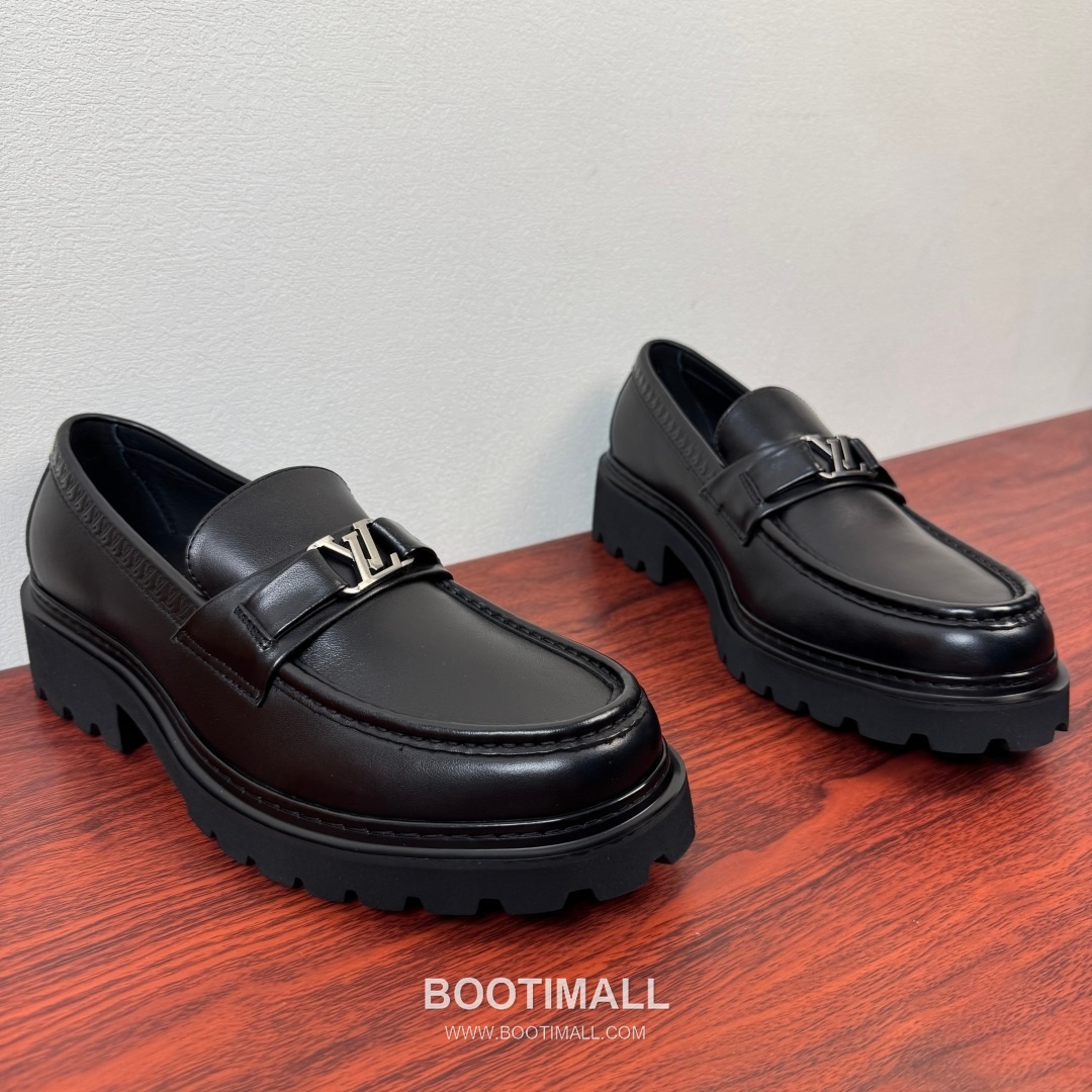 루이비통 Major 다미에 캔버스 소가죽 버클디테일 블랙 로퍼 Louis Vuitton Major Damier Canvas Calfskin Buckle Detail Black Loafers 2