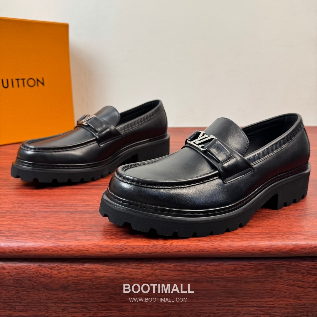 루이비통 Major 다미에 캔버스 소가죽 버클디테일 블랙 로퍼 Louis Vuitton Major Damier Canvas Calfskin Buckle Detail Black Loafers 3