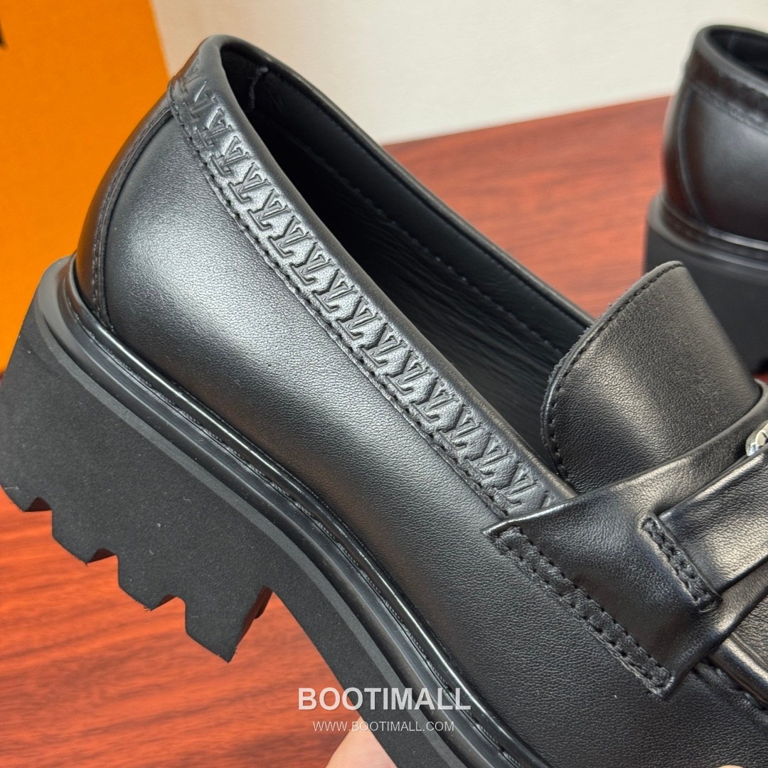 루이비통 Major 다미에 캔버스 소가죽 버클디테일 블랙 로퍼 Louis Vuitton Major Damier Canvas Calfskin Buckle Detail Black Loafers 6