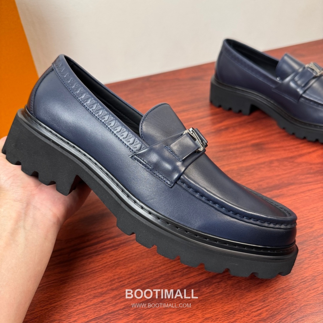 루이비통 Major 다미에 캔버스 소가죽 버클디테일 블랙 로퍼 Louis Vuitton Major Damier Canvas Calfskin Buckle Detail Black Loafers 4