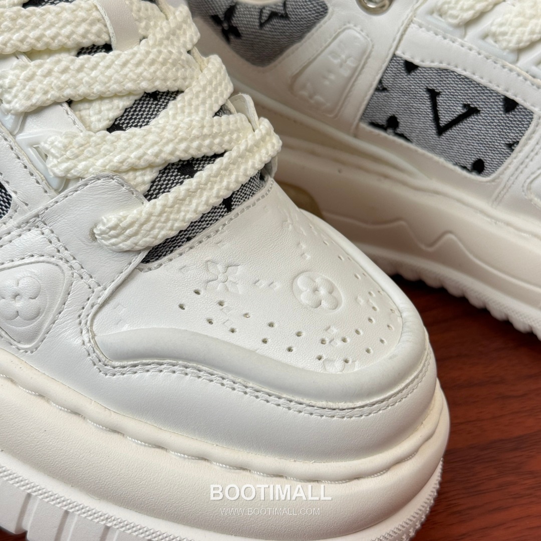 루이비통 모노그램 송아지가죽 에어쿠션 플랫폼 블랙 스니커즈 Louis Vuitton Monogram Calfskin Air Cushion Platform Black Sneakers 5cm 5