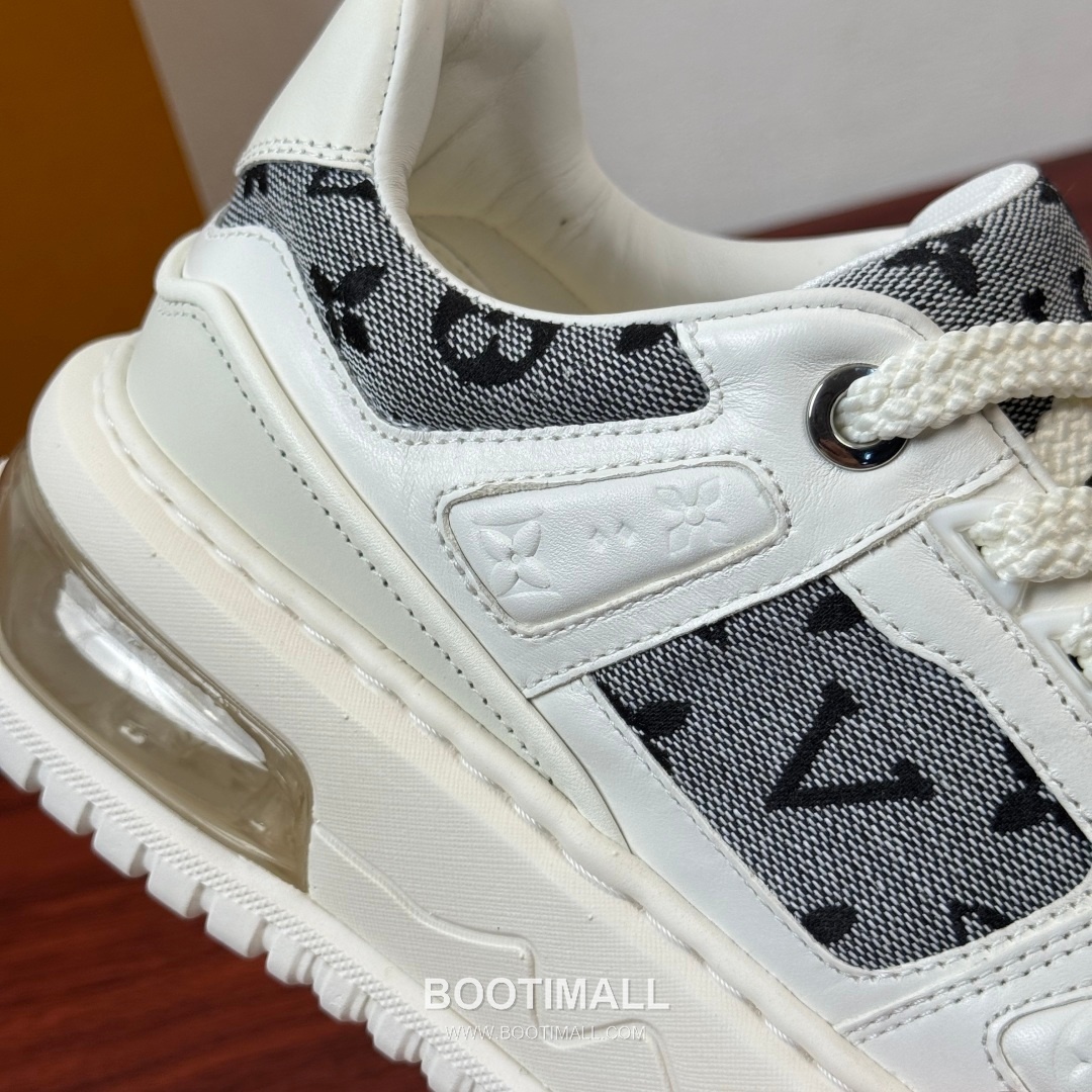 루이비통 모노그램 송아지가죽 에어쿠션 플랫폼 블랙 스니커즈 Louis Vuitton Monogram Calfskin Air Cushion Platform Black Sneakers 5cm 6