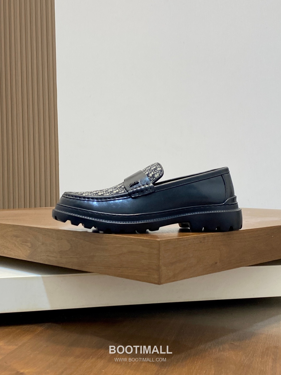 디올 2026SS 오블리크 소가죽 레이스업 블랙 더비슈즈 Dior 2026 SS Oblique Calfskin Lace-up Black Derby Shoes 2