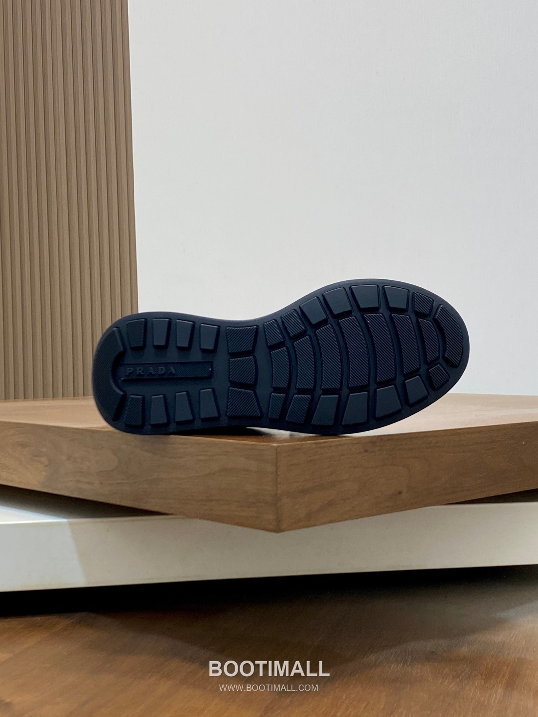 프라다 송아지가죽 나일론 믹스 로고디테일 블랙 스니커즈 Prada Calfskin Nylon Mix Logo Detail Black Sneakers 9