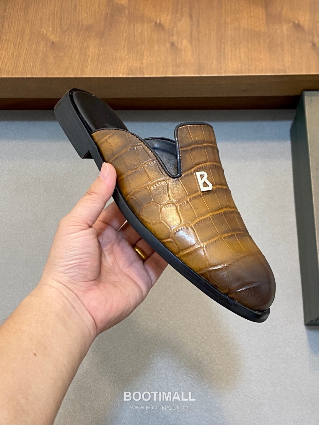 벨루티 송아지가죽 오픈백 블랙 뮬 로퍼 Berluti Calfskin Open-back Black Mule Loafers 4