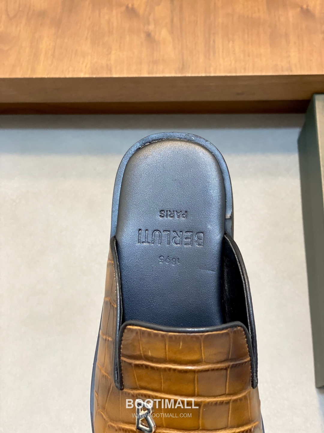 벨루티 송아지가죽 오픈백 블랙 뮬 로퍼 Berluti Calfskin Open-back Black Mule Loafers 7