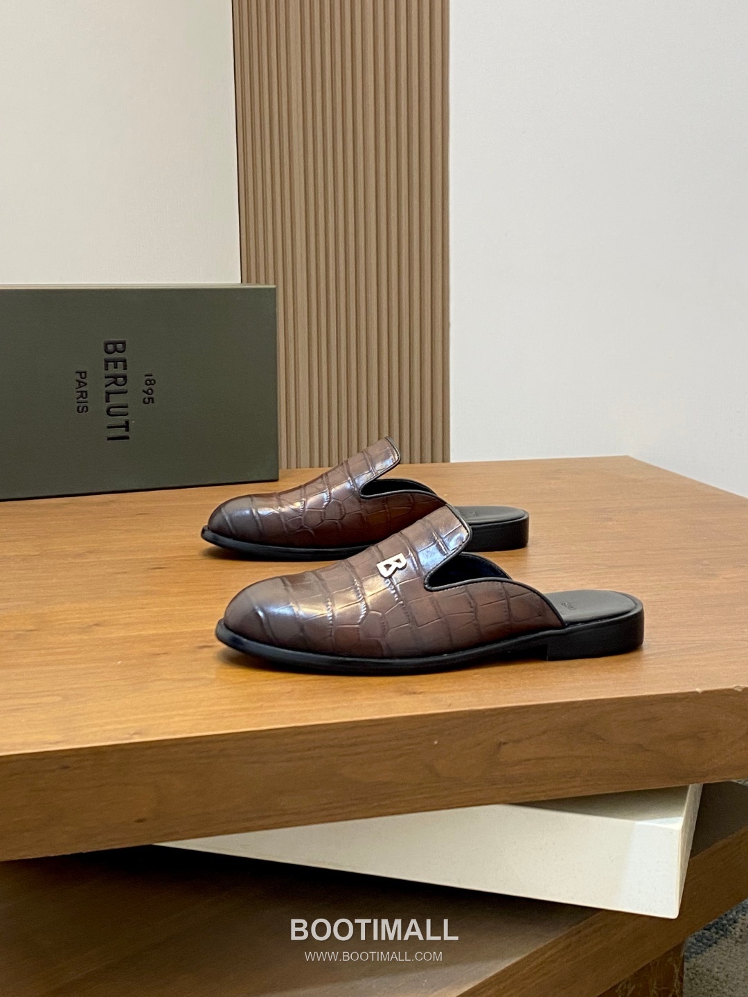 벨루티 송아지가죽 오픈백 블랙 뮬 로퍼 Berluti Calfskin Open-back Black Mule Loafers 3