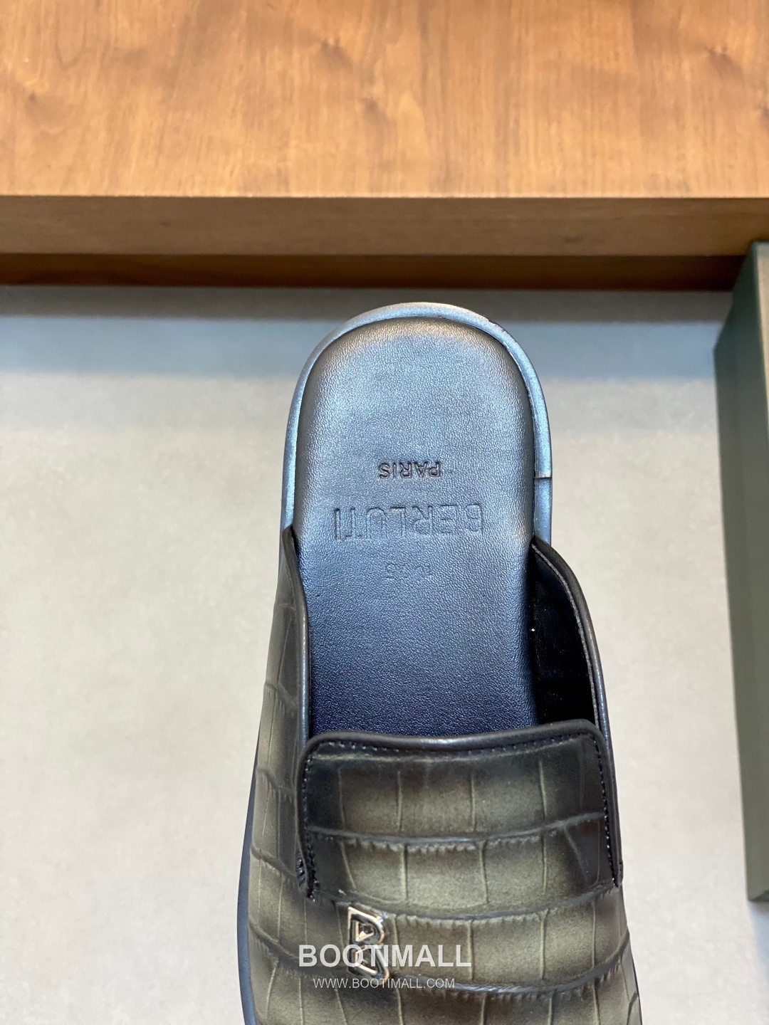 벨루티 송아지가죽 오픈백 블랙 뮬 로퍼 Berluti Calfskin Open-back Black Mule Loafers 7