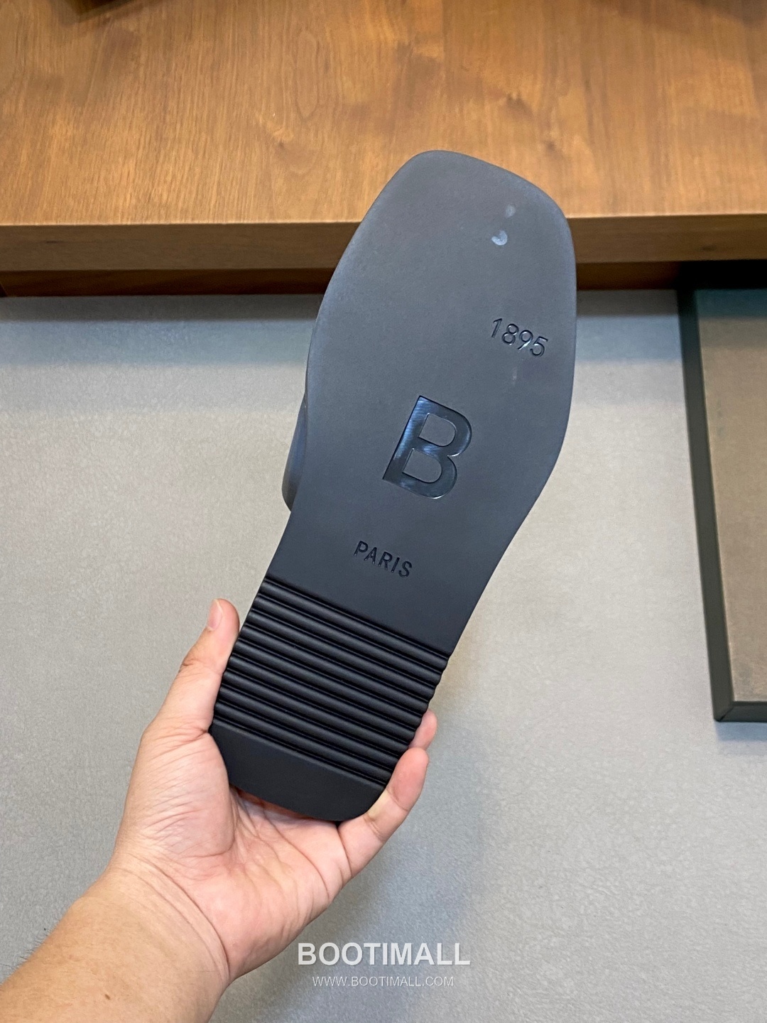 벨루티 송아지가죽 핸드페인팅 오픈백 브라운 뮬 슬리퍼 Berluti Calfskin Hand-painted Open-back Brown Mule Slippers 8