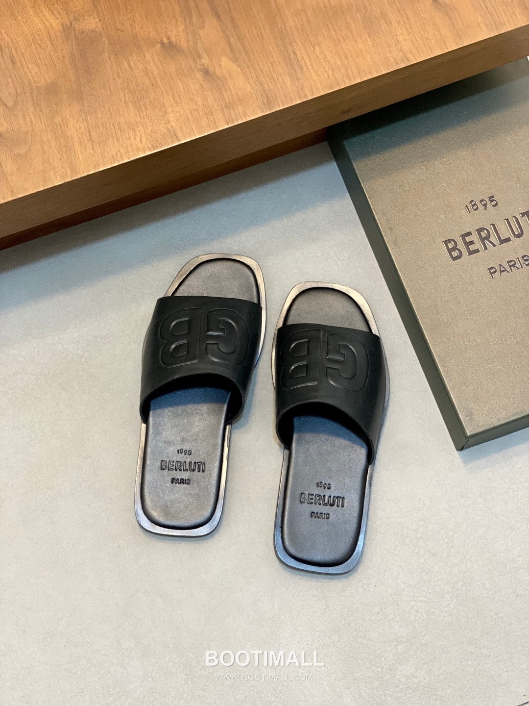 벨루티 송아지가죽 핸드페인팅 오픈백 브라운 뮬 슬리퍼 Berluti Calfskin Hand-painted Open-back Brown Mule Slippers 5