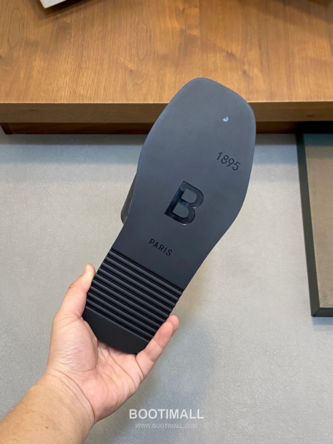 벨루티 송아지가죽 핸드페인팅 오픈백 브라운 뮬 슬리퍼 Berluti Calfskin Hand-painted Open-back Brown Mule Slippers 8