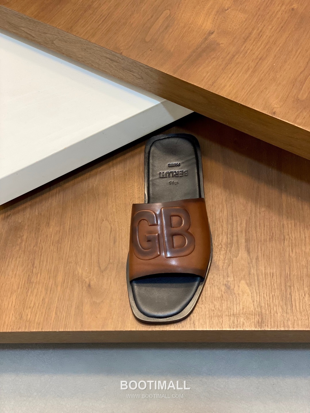 벨루티 송아지가죽 핸드페인팅 오픈백 브라운 뮬 슬리퍼 Berluti Calfskin Hand-painted Open-back Brown Mule Slippers 9