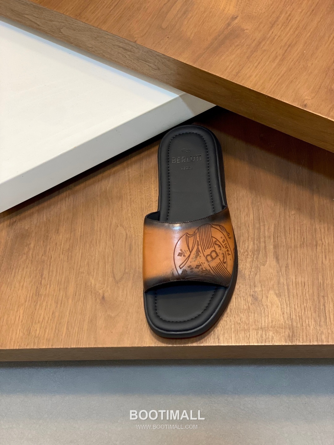 벨루티 송아지가죽 핸드페인팅 오픈백 브라운 뮬 슬리퍼 Berluti Calfskin Hand-painted Open-back Brown Mule Slippers 9