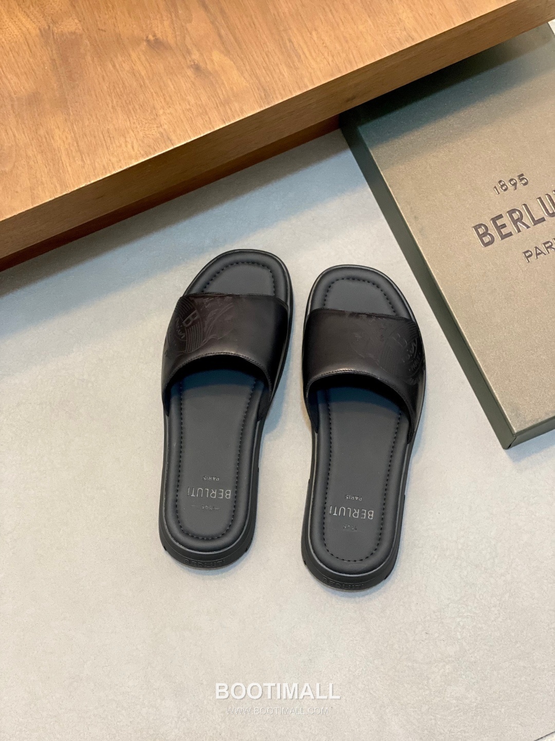 벨루티 송아지가죽 핸드페인팅 오픈백 브라운 뮬 슬리퍼 Berluti Calfskin Hand-painted Open-back Brown Mule Slippers 5