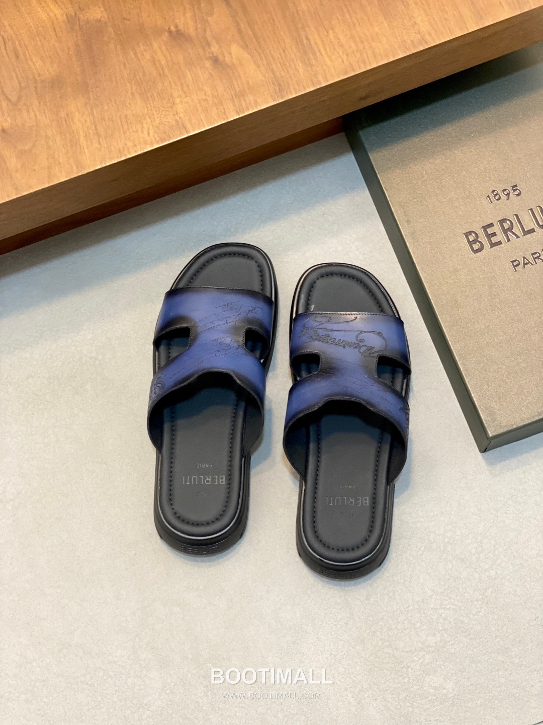 벨루티 송아지가죽 핸드페인팅 오픈백 브라운 뮬 슬리퍼 Berluti Calfskin Hand-painted Open-back Brown Mule Slippers 5