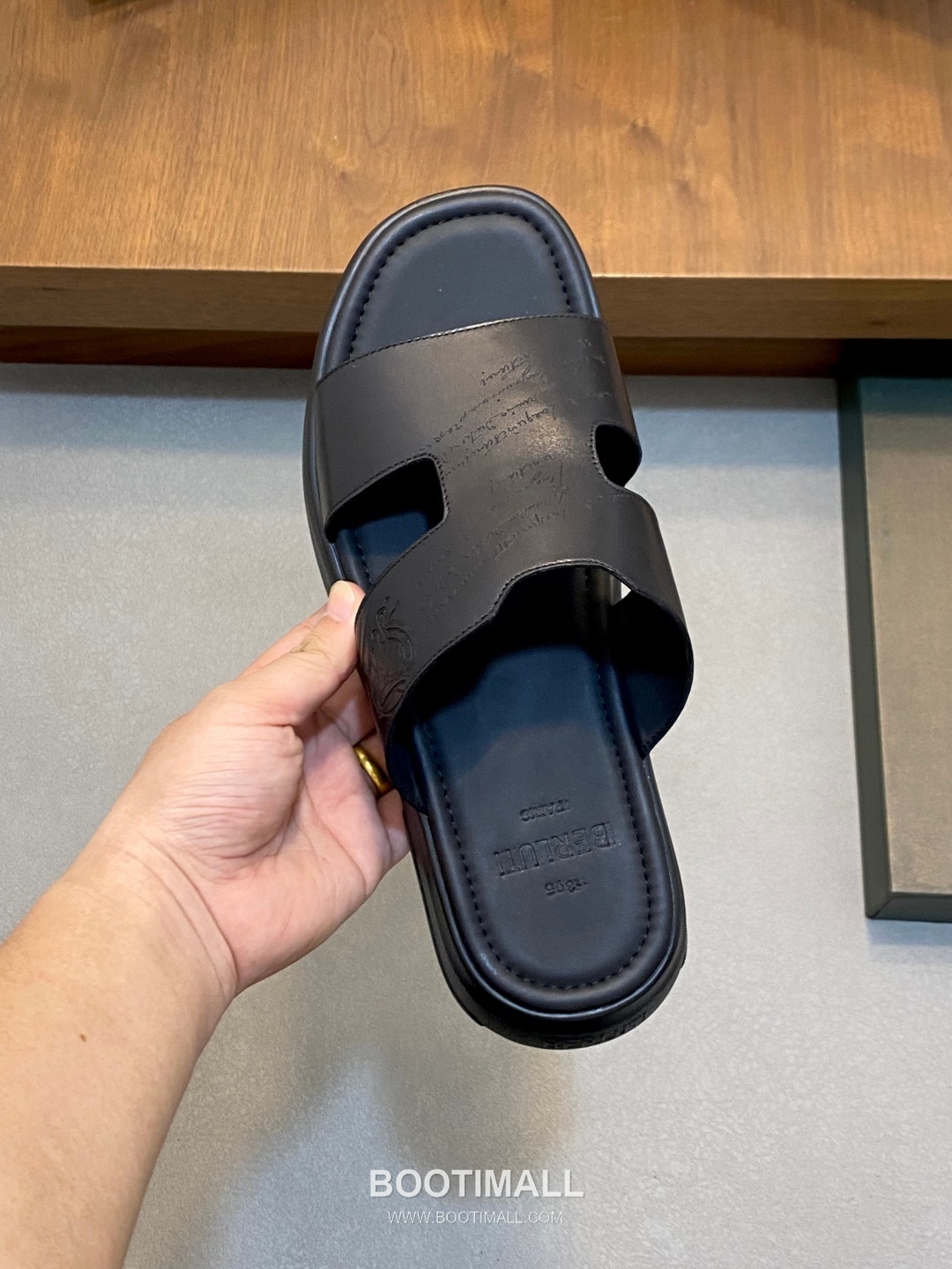 벨루티 송아지가죽 핸드페인팅 오픈백 브라운 뮬 슬리퍼 Berluti Calfskin Hand-painted Open-back Brown Mule Slippers 7