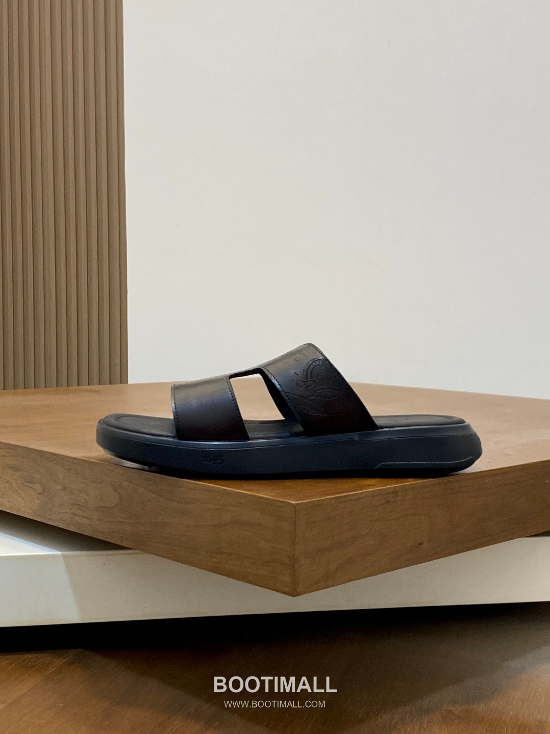 벨루티 송아지가죽 핸드페인팅 오픈백 브라운 뮬 슬리퍼 Berluti Calfskin Hand-painted Open-back Brown Mule Slippers 2