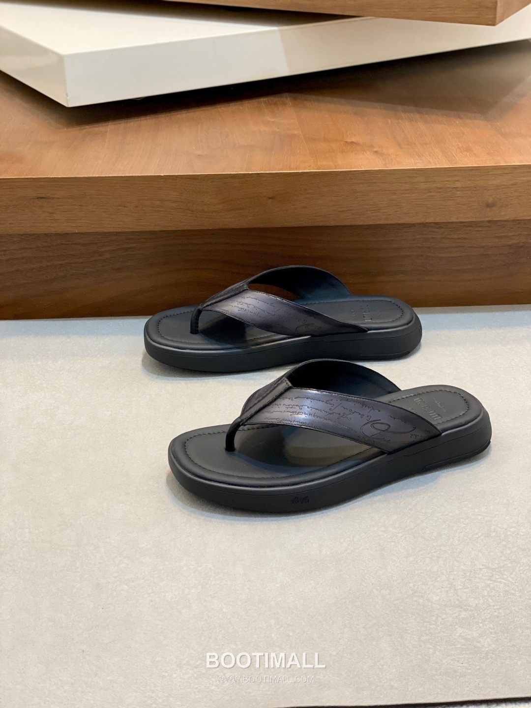 벨루티 송아지가죽 핸드페인팅 오픈백 브라운 뮬 슬리퍼 Berluti Calfskin Hand-painted Open-back Brown Mule Slippers 3