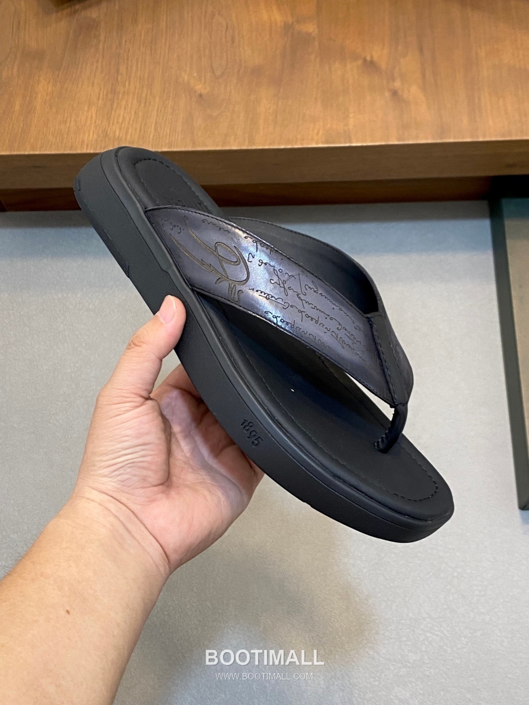 벨루티 송아지가죽 핸드페인팅 오픈백 브라운 뮬 슬리퍼 Berluti Calfskin Hand-painted Open-back Brown Mule Slippers 4