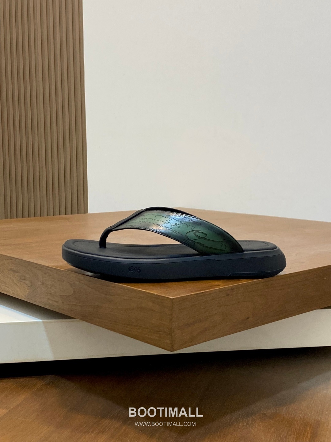 벨루티 송아지가죽 핸드페인팅 오픈백 브라운 뮬 슬리퍼 Berluti Calfskin Hand-painted Open-back Brown Mule Slippers 2