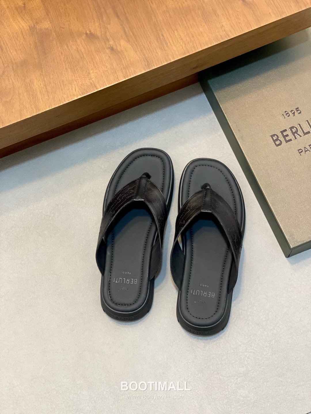 벨루티 송아지가죽 핸드페인팅 오픈백 브라운 뮬 슬리퍼 Berluti Calfskin Hand-painted Open-back Brown Mule Slippers 5