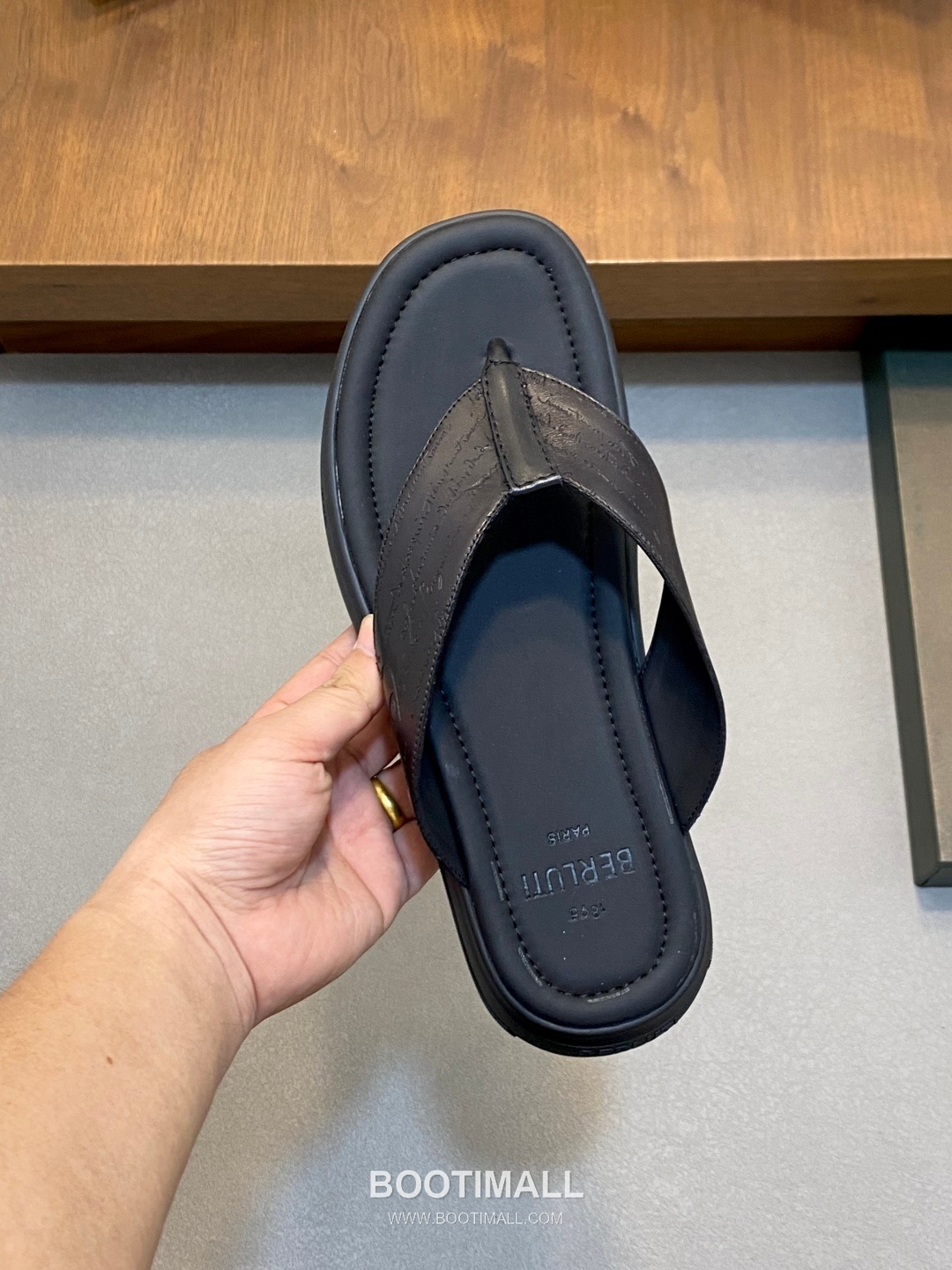 벨루티 송아지가죽 핸드페인팅 오픈백 브라운 뮬 슬리퍼 Berluti Calfskin Hand-painted Open-back Brown Mule Slippers 7