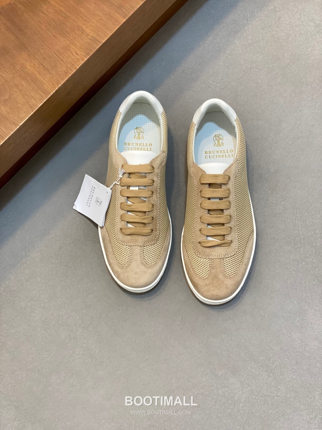 브루넬로쿠치넬리 캐시미어 스웨이드 펀칭디테일 로우탑 베이지 스니커즈 Brunello Cucinelli Cashmere Suede Perforated Low-top Beige Sneakers 1