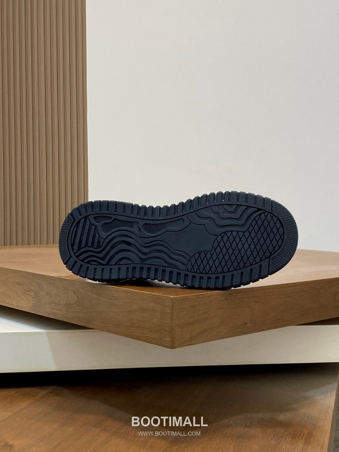 구찌 나파송아지가죽 로고디테일 로우탑 블랙 스니커즈 Gucci Nappa Calfskin Logo Detail Low-top Black Sneakers 9