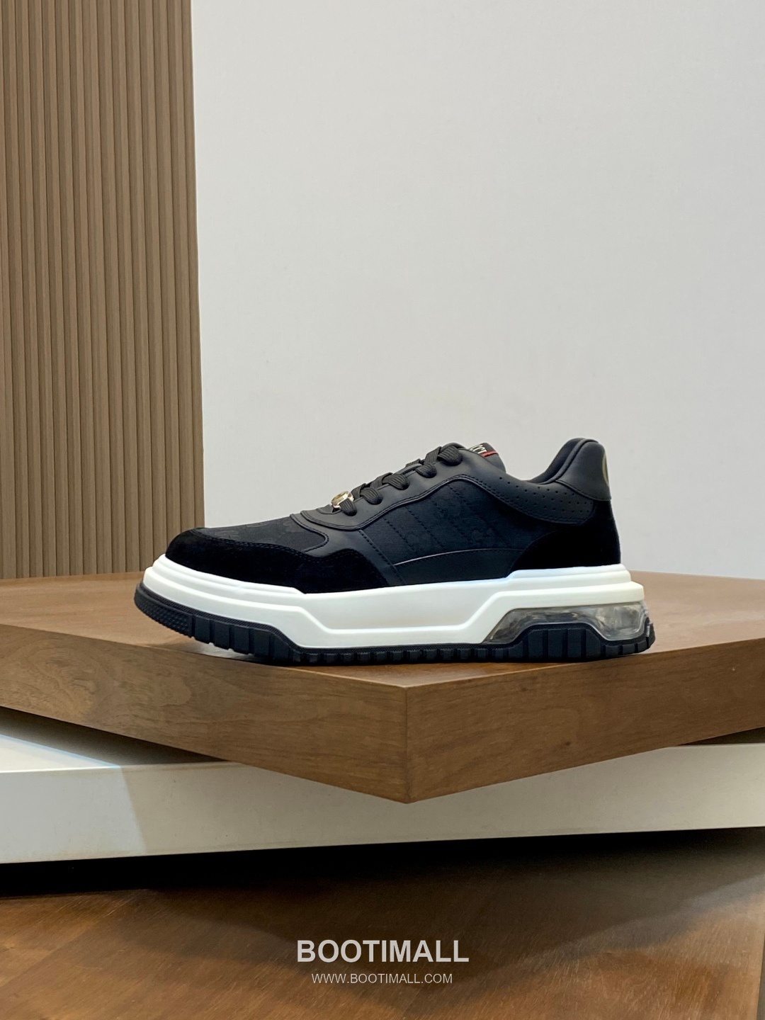 구찌 나파송아지가죽 로고디테일 로우탑 블랙 스니커즈 Gucci Nappa Calfskin Logo Detail Low-top Black Sneakers 2