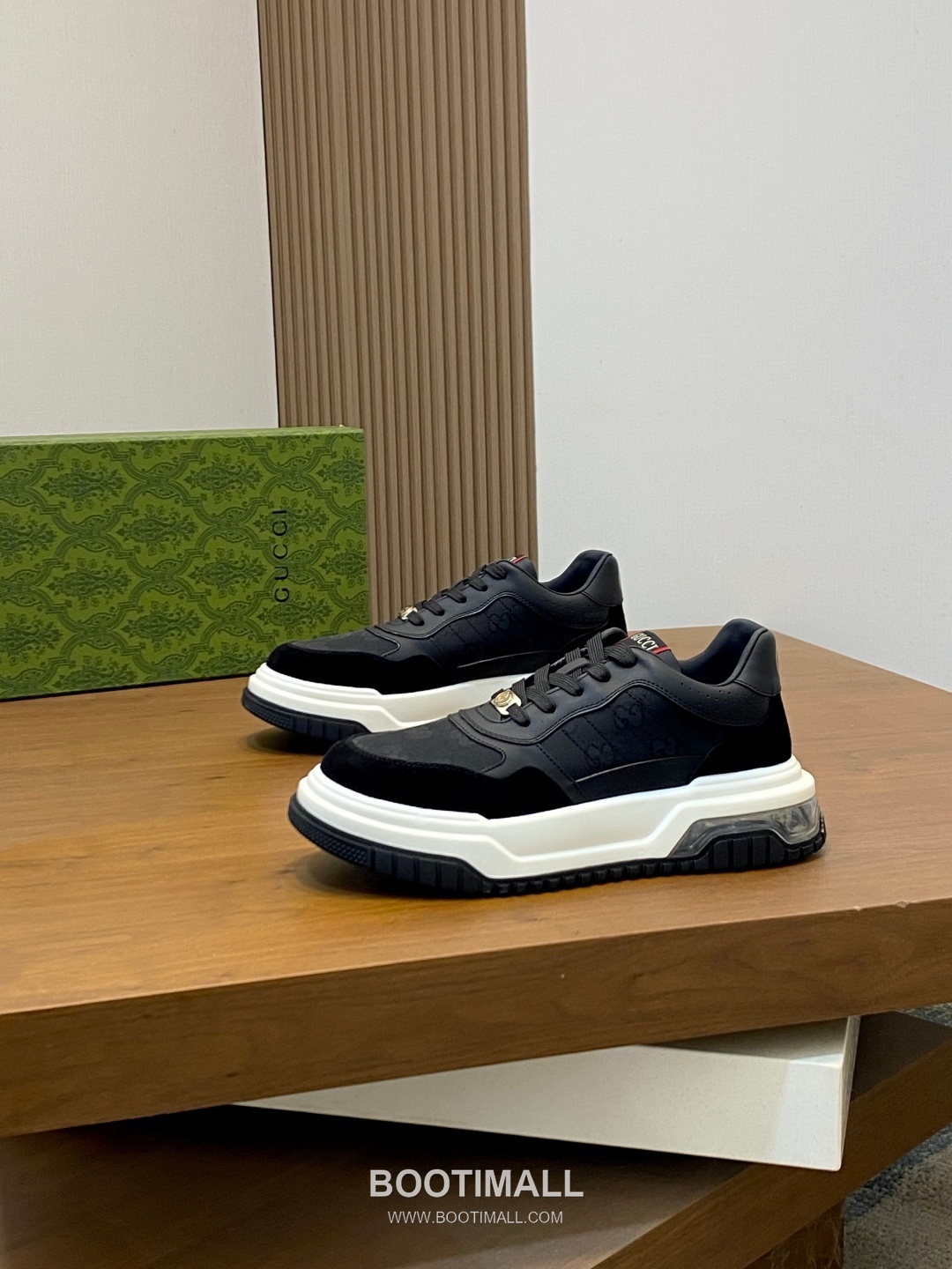 구찌 나파송아지가죽 로고디테일 로우탑 블랙 스니커즈 Gucci Nappa Calfskin Logo Detail Low-top Black Sneakers 3