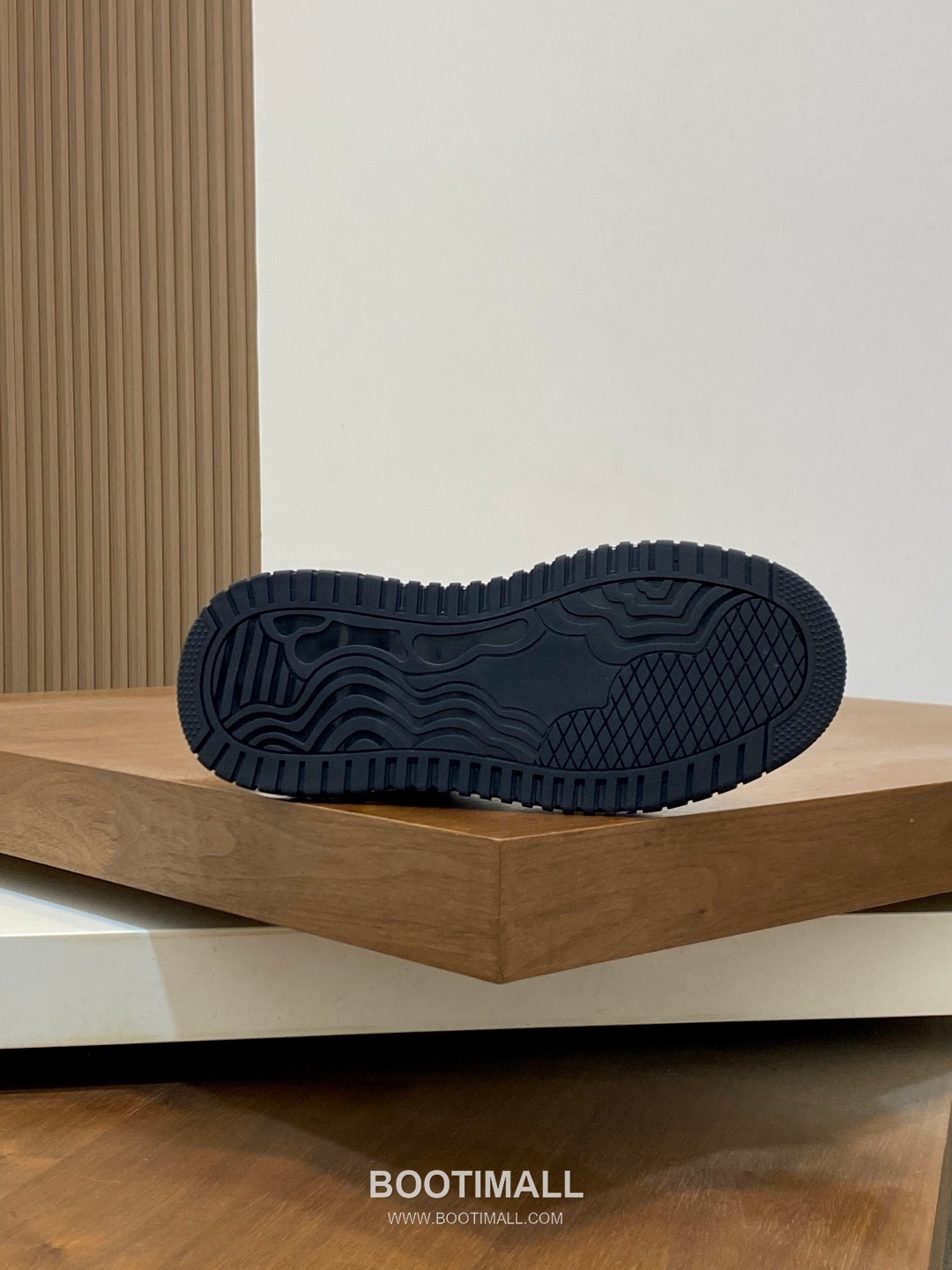 구찌 나파송아지가죽 로고디테일 로우탑 블랙 스니커즈 Gucci Nappa Calfskin Logo Detail Low-top Black Sneakers 9