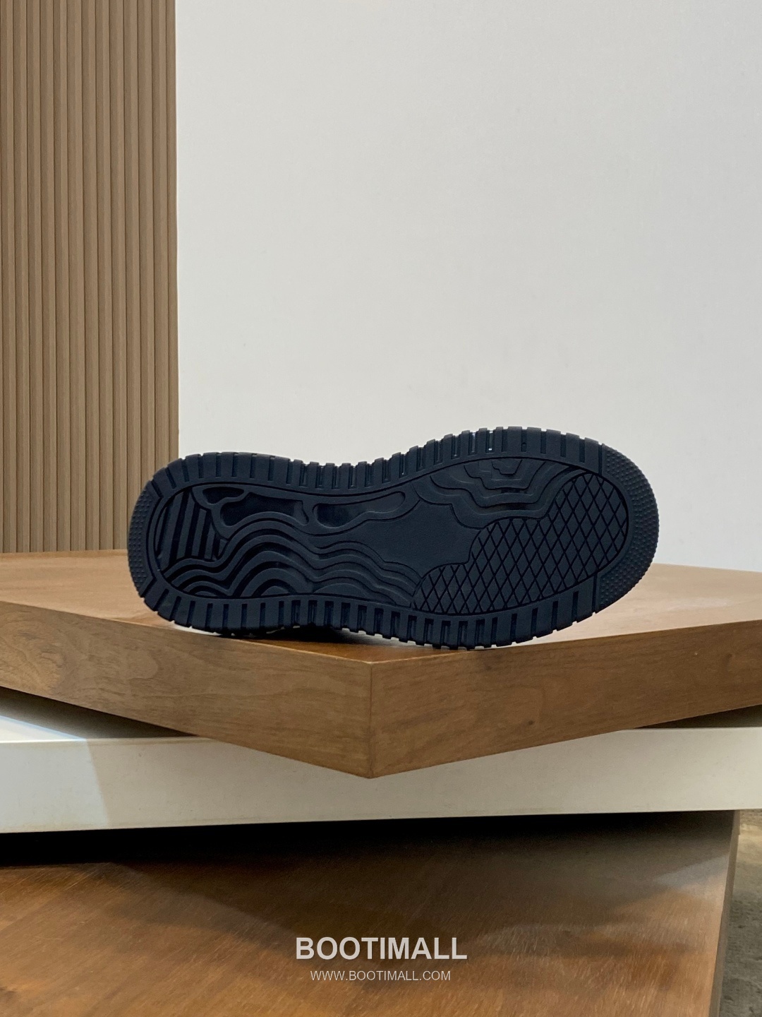 구찌 나파송아지가죽 로고디테일 로우탑 블랙 스니커즈 Gucci Nappa Calfskin Logo Detail Low-top Black Sneakers 9