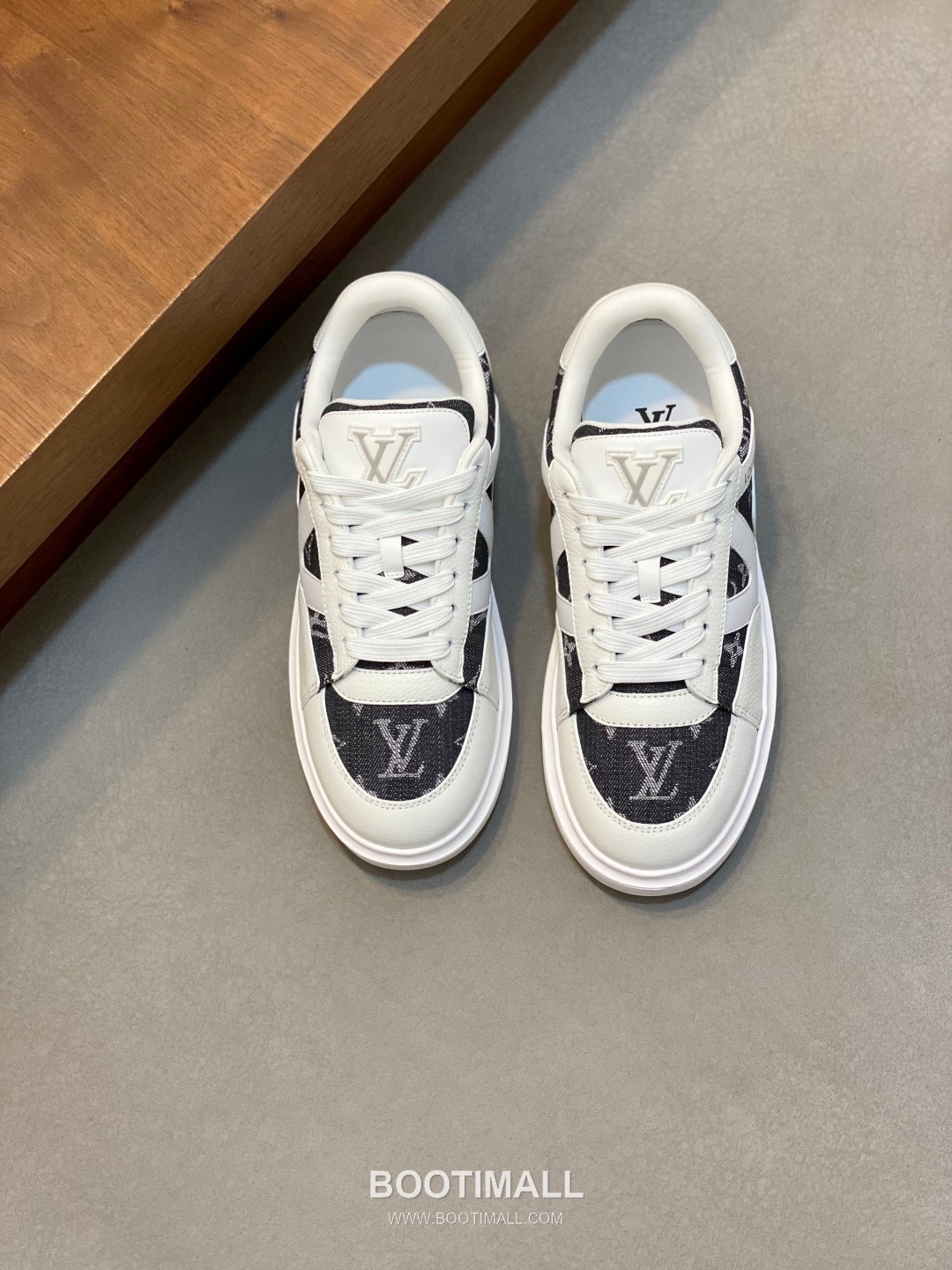 루이비통 모노그램 송아지가죽 에어쿠션 플랫폼 블랙 스니커즈 Louis Vuitton Monogram Calfskin Air Cushion Platform Black Sneakers 5cm 1