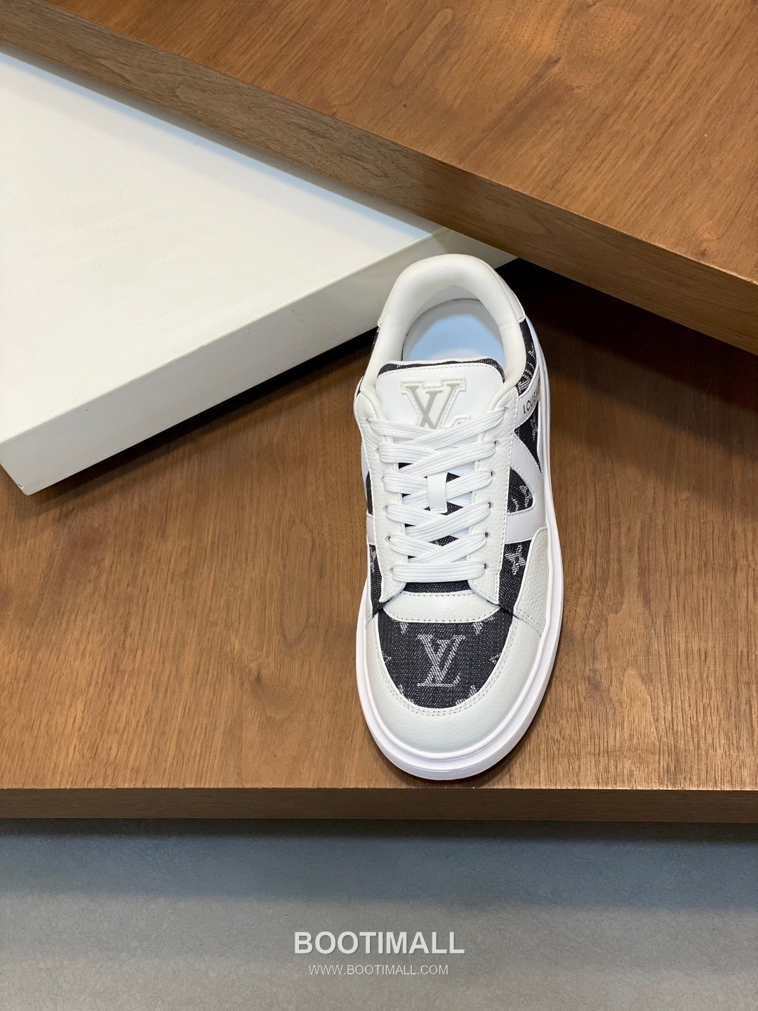 루이비통 모노그램 송아지가죽 에어쿠션 플랫폼 블랙 스니커즈 Louis Vuitton Monogram Calfskin Air Cushion Platform Black Sneakers 5cm 6