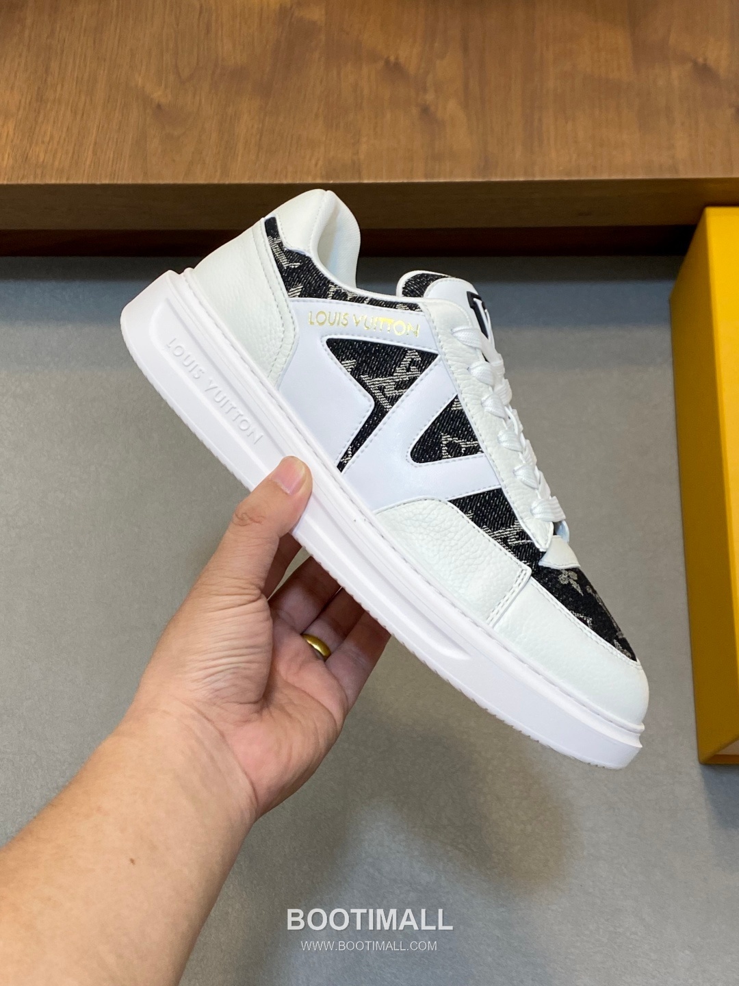 루이비통 모노그램 송아지가죽 에어쿠션 플랫폼 블랙 스니커즈 Louis Vuitton Monogram Calfskin Air Cushion Platform Black Sneakers 5cm 4