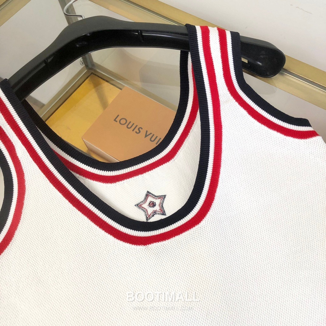 디올 2026SS 디올바이브 테크니컬니트 CD자수 슬림핏 탱크탑 Dior 2026 SS Dior Vibe Technical Knit CD Embroidered Slim Tank Top 11