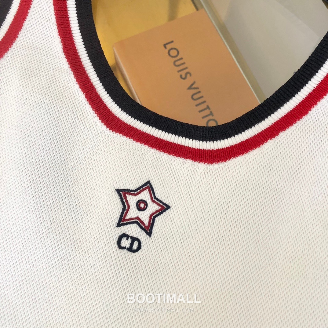 디올 2026SS 디올바이브 테크니컬니트 CD자수 슬림핏 탱크탑 Dior 2026 SS Dior Vibe Technical Knit CD Embroidered Slim Tank Top 13
