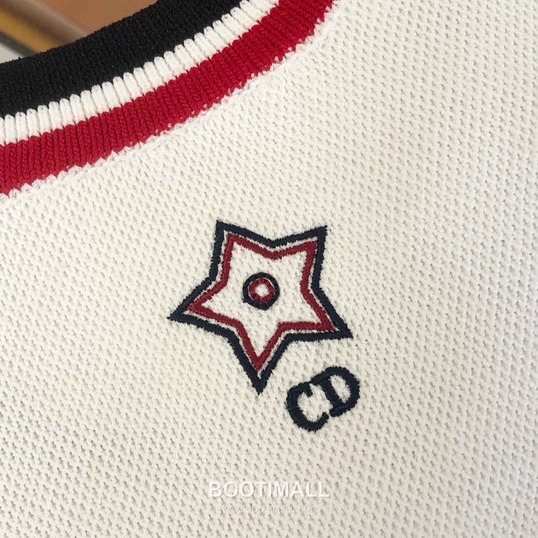 디올 2026SS 디올바이브 테크니컬니트 CD자수 슬림핏 탱크탑 Dior 2026 SS Dior Vibe Technical Knit CD Embroidered Slim Tank Top 15