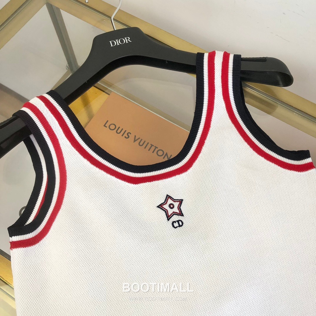 디올 2026SS 디올바이브 테크니컬니트 CD자수 슬림핏 탱크탑 Dior 2026 SS Dior Vibe Technical Knit CD Embroidered Slim Tank Top 16