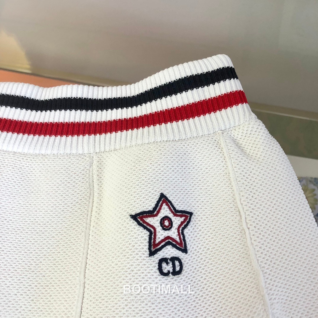 디올 2026SS 디올바이브 테크니컬니트 CD자수 슬림핏 탱크탑 Dior 2026 SS Dior Vibe Technical Knit CD Embroidered Slim Tank Top 23