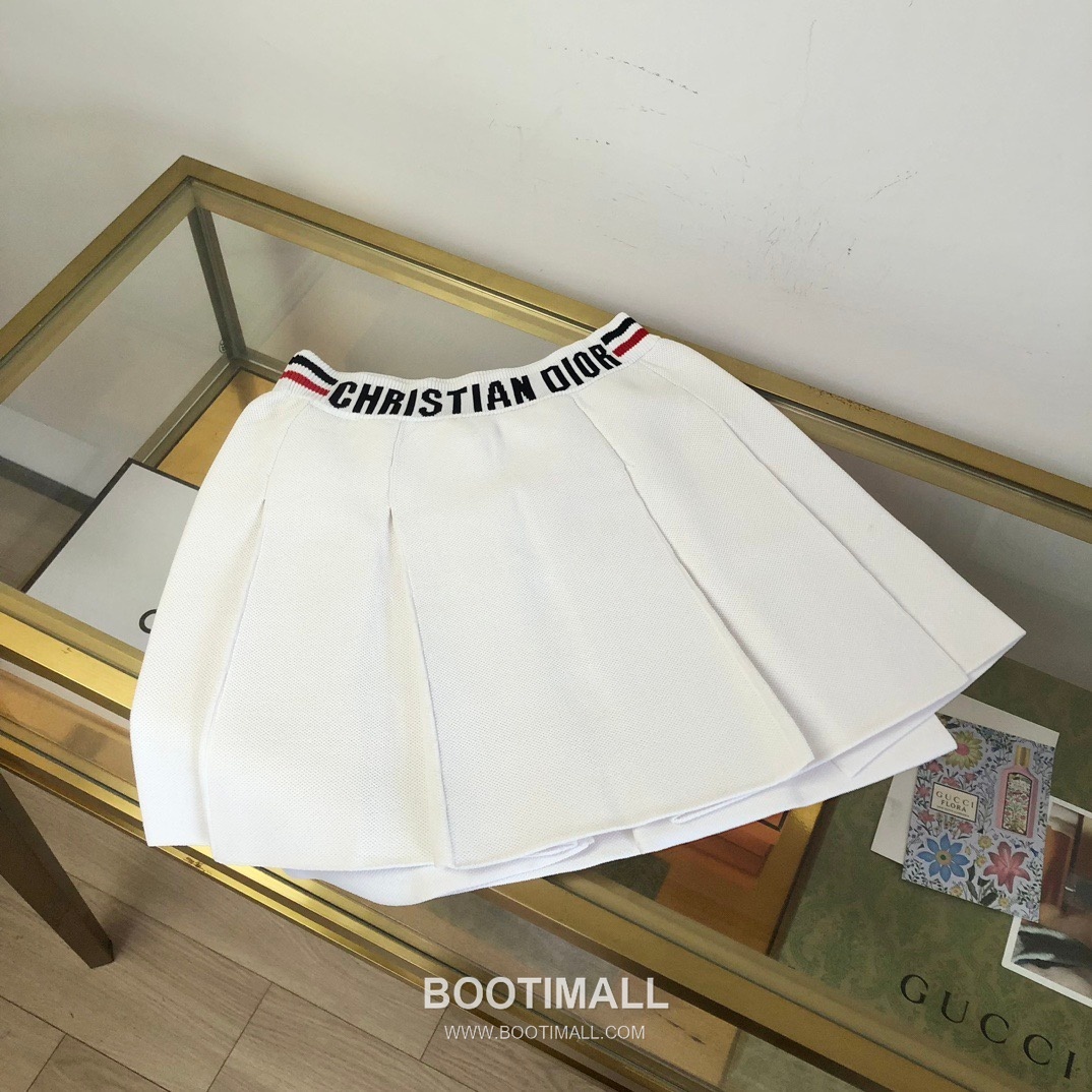 디올 2026SS 디올바이브 테크니컬니트 CD자수 슬림핏 탱크탑 Dior 2026 SS Dior Vibe Technical Knit CD Embroidered Slim Tank Top 30