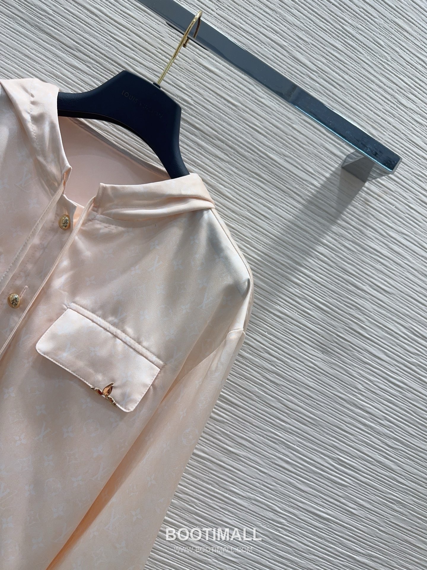 루이비통 2026SS 모노그램 자카드 후드 스냅탑 조거팬츠 세트 Louis Vuitton 2026 SS Monogram Jacquard Hooded Snap Top Jogger Pants Set 13