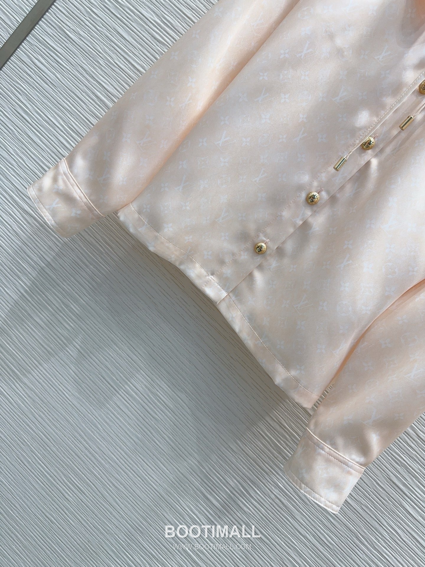 루이비통 2026SS 모노그램 자카드 후드 스냅탑 조거팬츠 세트 Louis Vuitton 2026 SS Monogram Jacquard Hooded Snap Top Jogger Pants Set 14