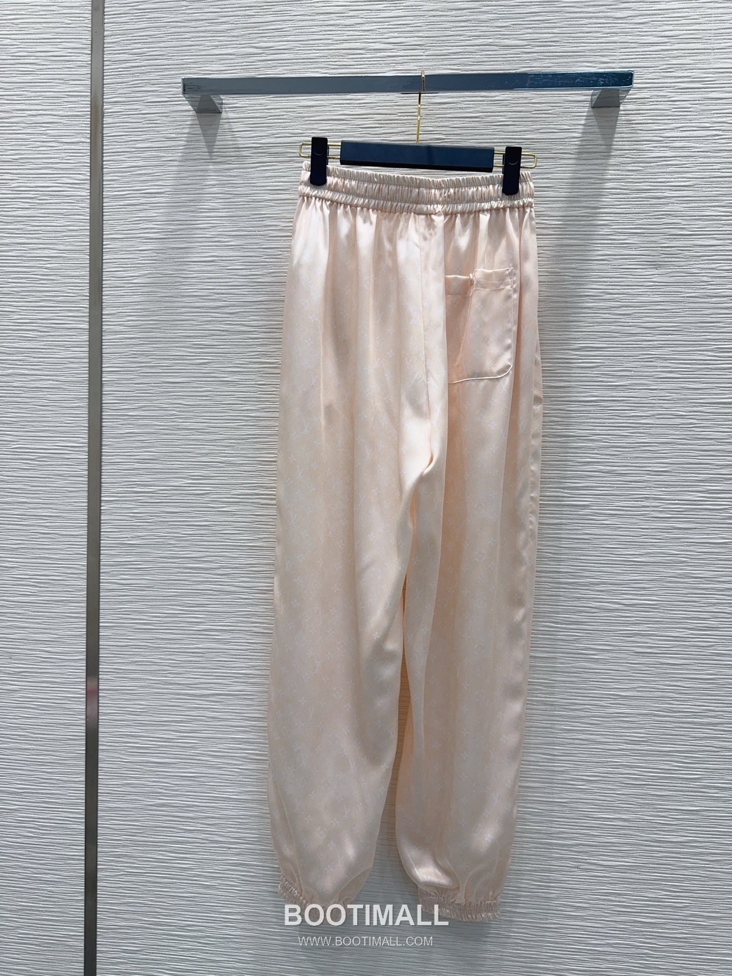 루이비통 2026SS 모노그램 자카드 후드 스냅탑 조거팬츠 세트 Louis Vuitton 2026 SS Monogram Jacquard Hooded Snap Top Jogger Pants Set 21