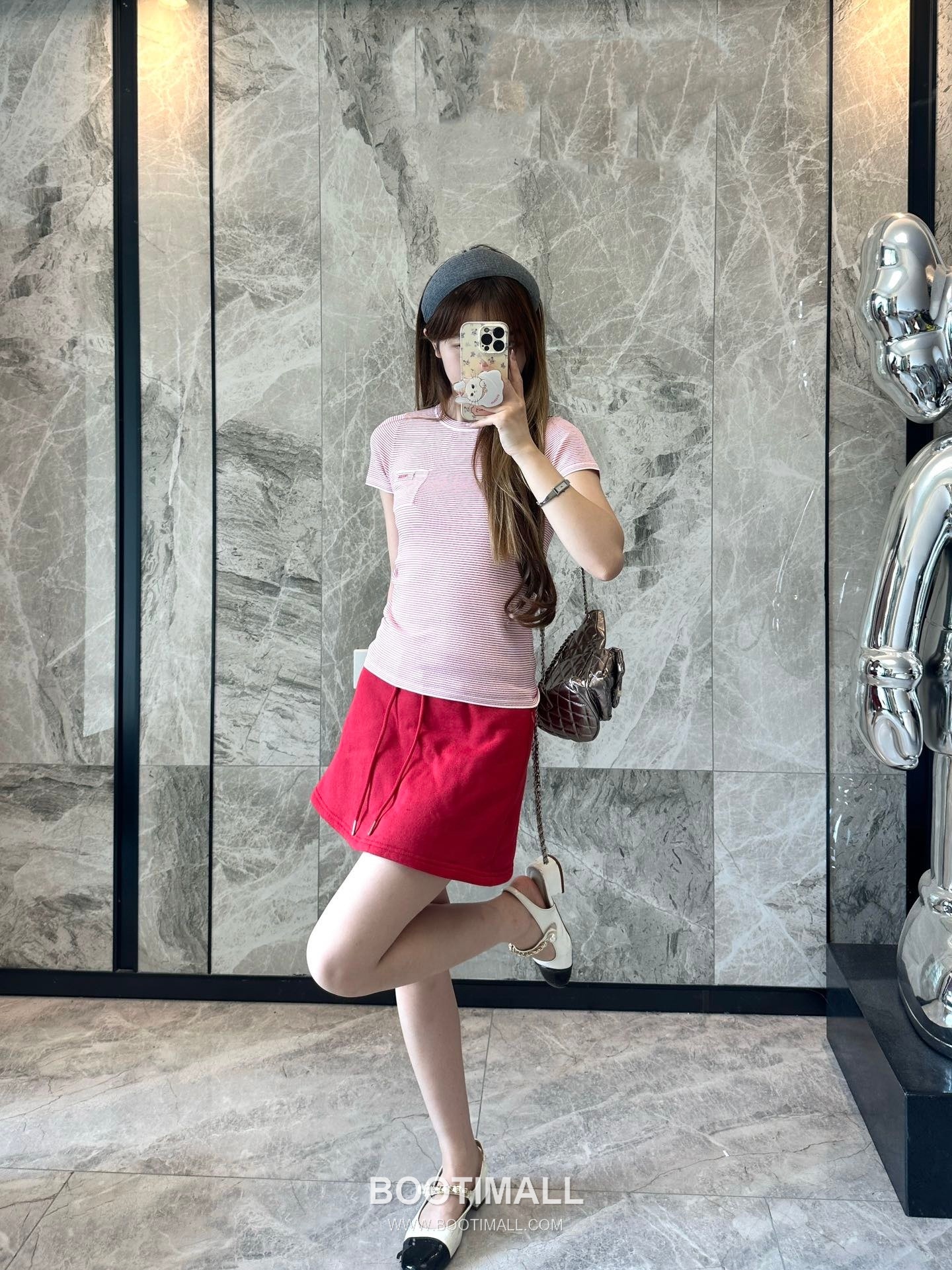 프라다 2026SS 스트라이프 로고자수 슬림핏 반팔 니트 Prada 2026 SS Stripe Logo Embroidered Slim Fit Short Sleeve Knit 1